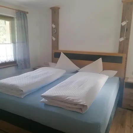 Haus Huter كاونرتال
